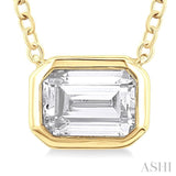 1/4 Ctw Emerald Pie Cut Diamond Fashion Pendant With Chain in 14K Yellow Gold