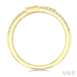 1/5 Ctw Triple Row Baguette and Round Cut Bead Bijoux Diamond Fashion Band in 10K Yellow Gold