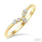 1/10 Ctw Chevron Round Cut Diamond Ring in 10K Yellow Gold