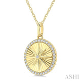 1/5 Ctw Fluted Circle Star Medallion Round Cut Diamond  Fashion Pendant With Chain in 14K Yellow Gold