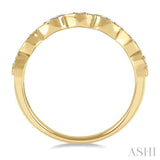 1/10 Ctw Pear and Rhombus Shape Lattice Round Cut Diamond Wedding Band in 14K Yellow Gold