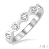 1/2 Ctw Round Cut Diamond Stack Band in 14K White Gold