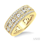 1 1/10 ctw Channel Round Cut Diamond Wedding Band in 14K Yellow Gold
