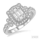 3/4 Ctw Carved Round Cut and Baguette Diamond Ring in 14K White Gold