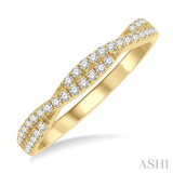 1/4 ctw Twisted Round Cut Diamond Wedding Band in 14K Yellow Gold